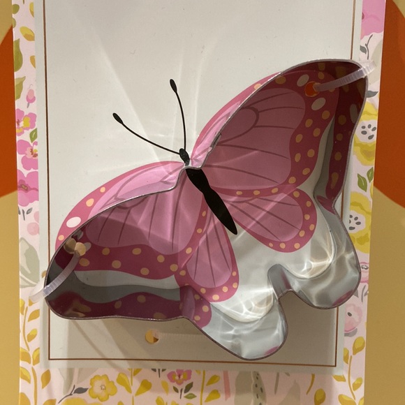 The Bakeshop Measuring Spoons & Spatula & Cookie Cutter Bundle - Picture 9 of 10